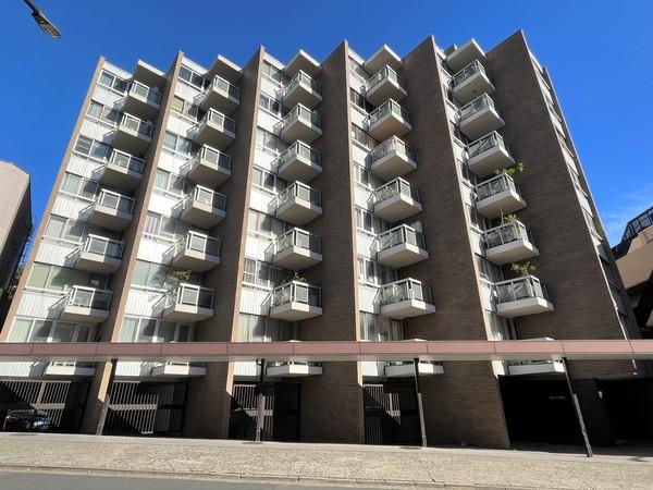 鉄筋コンクリート造地上8階建て・総戸数49