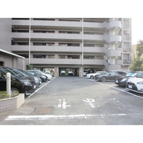 セレブラール松戸 駐車場