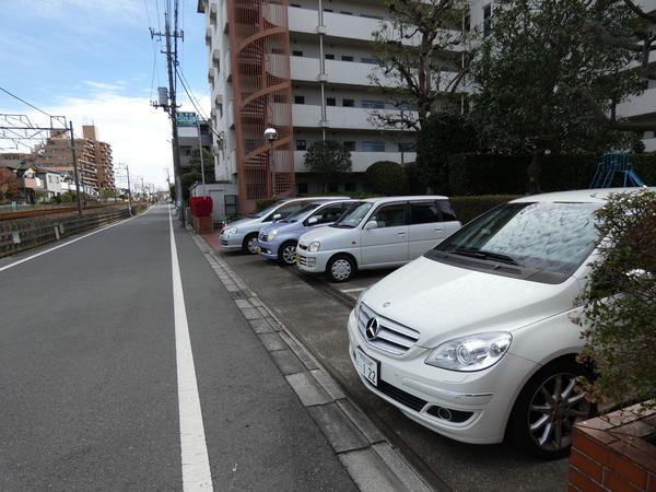 パークハイツ常盤平 駐車場
