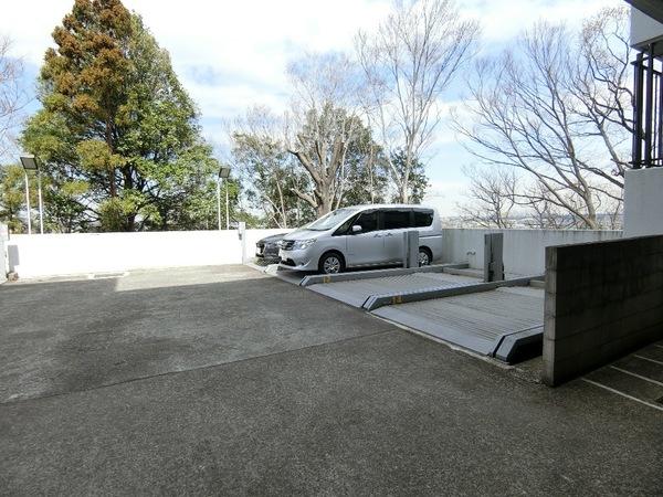 スペースイン長尾台 駐車場