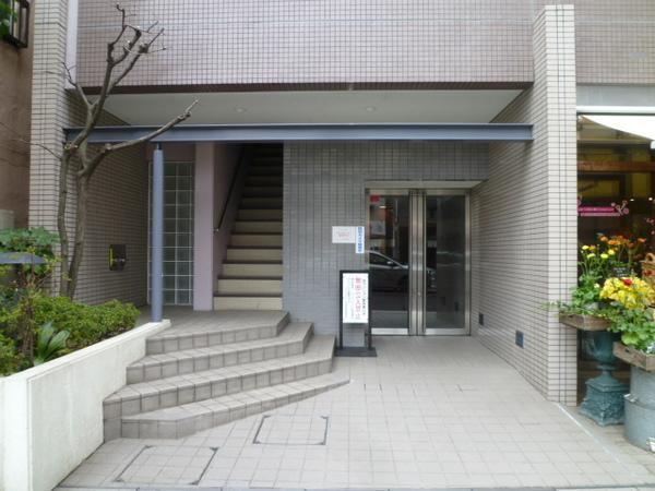 グランドメゾン根津参道 エントランス