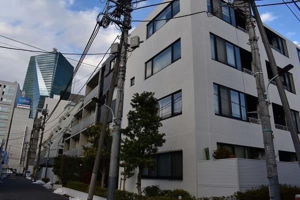 小田急コアロード六本木フロンテ 外観