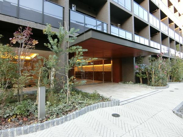 クレヴィスタ板橋西台Ⅱ エントランス