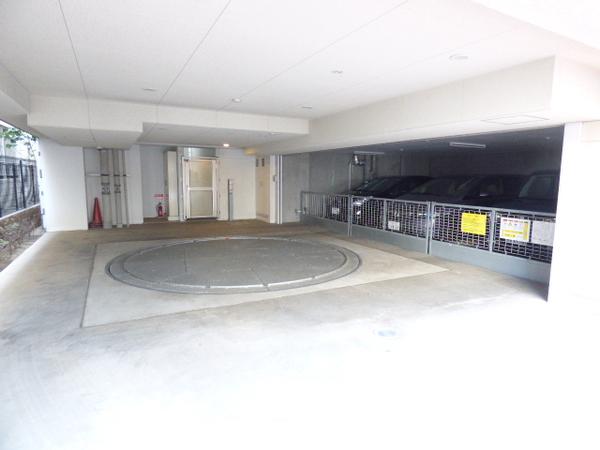ファーストシーン篠崎クラリス 駐車場