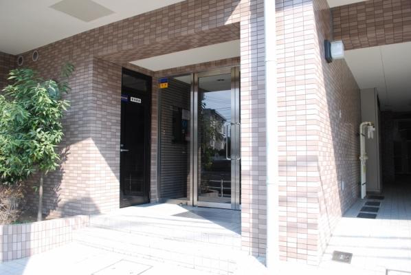 アピオ横浜鴨居 エントランス
