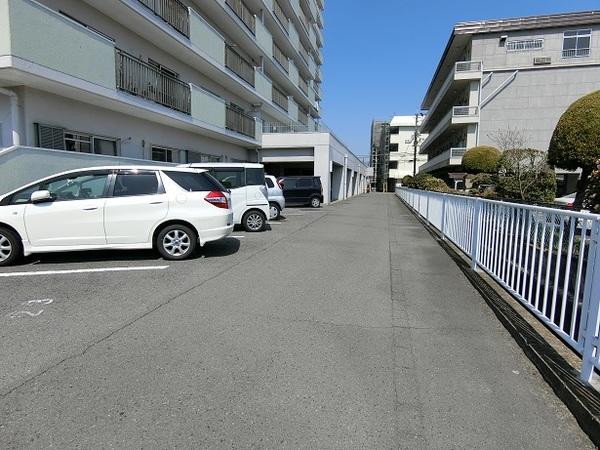 シャルマンコーポ高崎 駐車場
