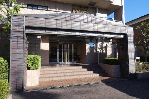 ライフピア南越谷Ⅱ エントランス