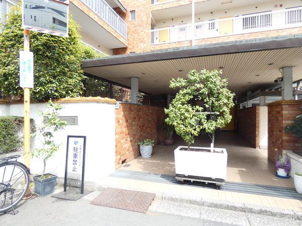 近鉄ハイツ新宿 エントランス