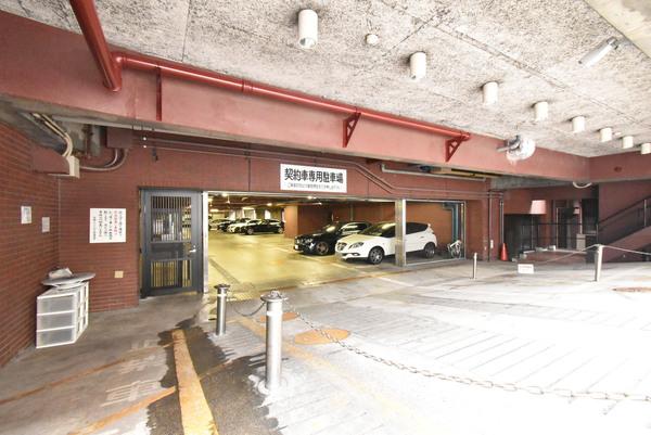 高輪タウンハウス 駐車場