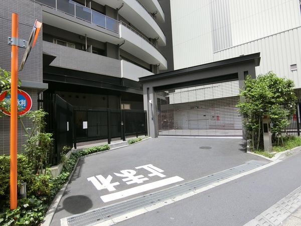 ルミナリータワー池袋 駐車場