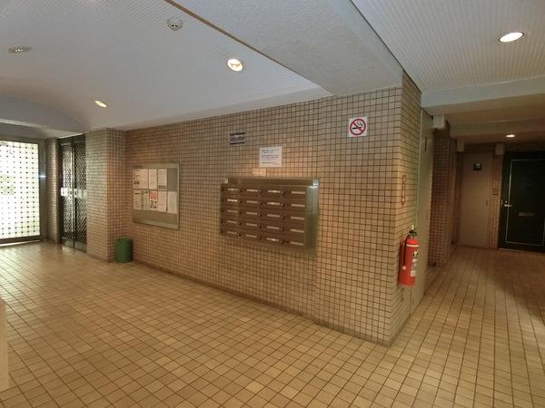 コープ野村明大前 エントランス