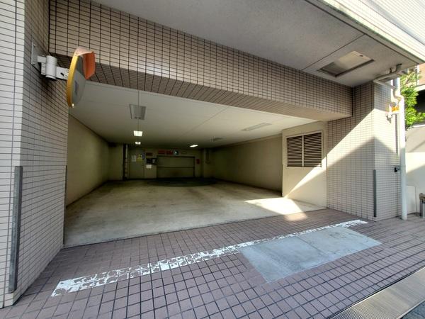リーラ文京本駒込 駐車場