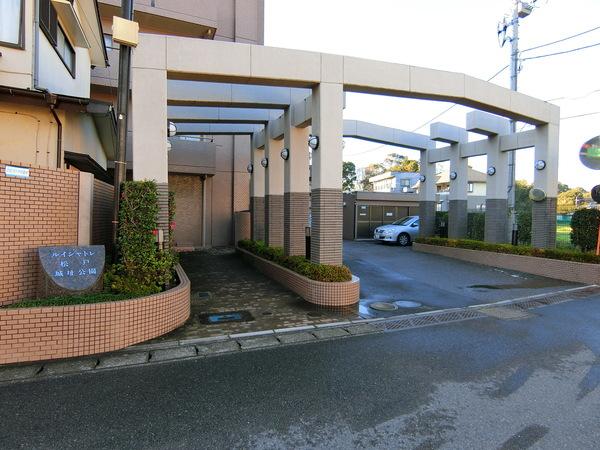 ルイシャトレ松戸城址公園 エントランス