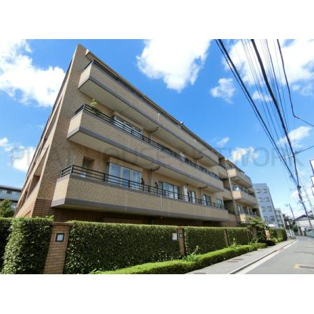 地上４階建て・３０世帯・閑静な街並み