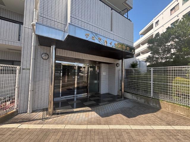 ヴェラハイツ西新井 エントランス