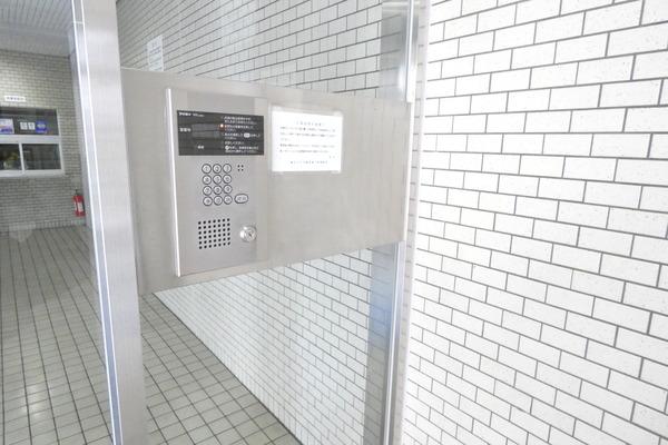 朝日プラザ越谷第２ エントランス
