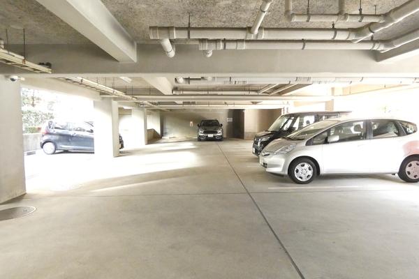 クレストコート東戸塚Ⅱ 駐車場