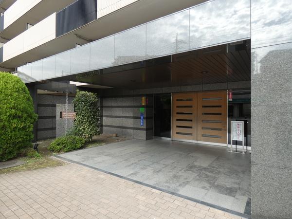 コスモ横浜鴨居ガーデンズ エントランス