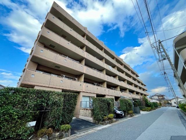グランシュテル越谷 外観