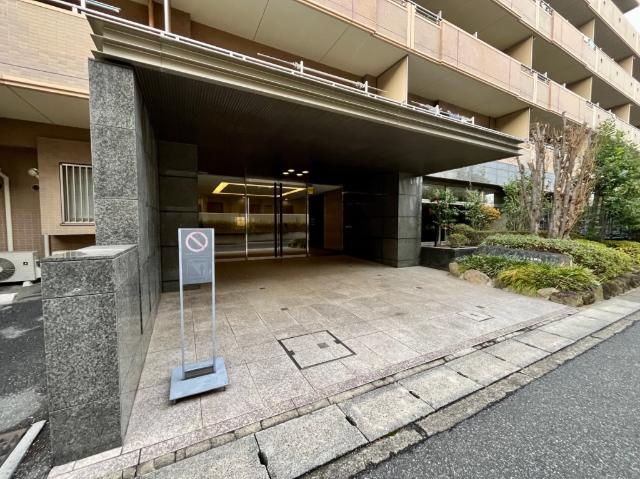 グランシュテル越谷 エントランス