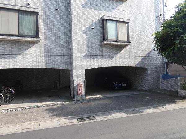 センチュリー武里 駐車場