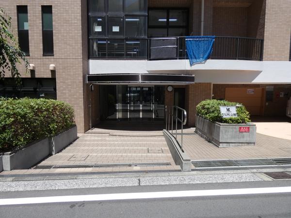 レールシティ横浜反町公園 エントランス