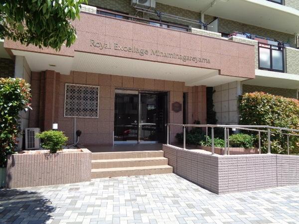 ロイヤルエクセラージュ南流山 エントランス