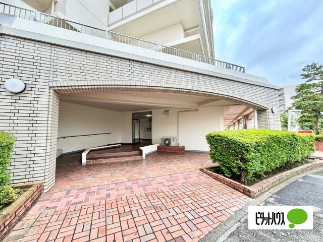 我孫子市布佐平和台駅前マンションウイングD棟 エントランス