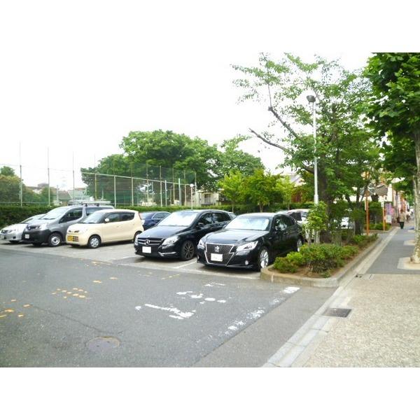 日商岩井綾瀬マンション 駐車場