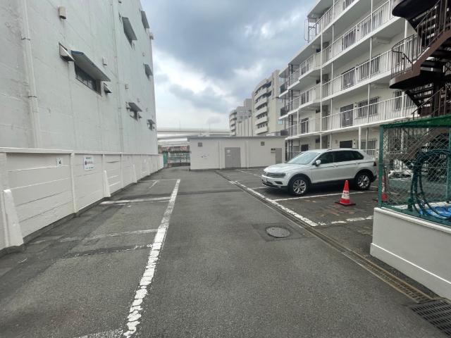 ネオコーポ山下 駐車場