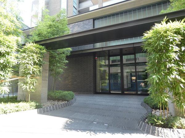 ザ・パークハウス山吹神楽坂 エントランス