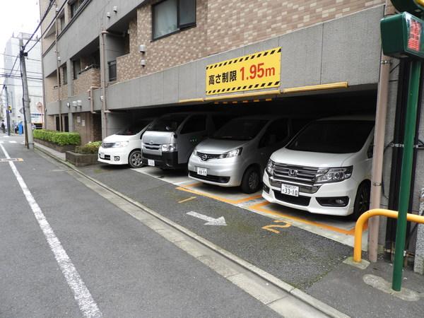 ニューイーストコート上野 駐車場