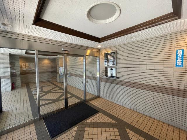 ライオンズマンション浦和西高前 エントランス