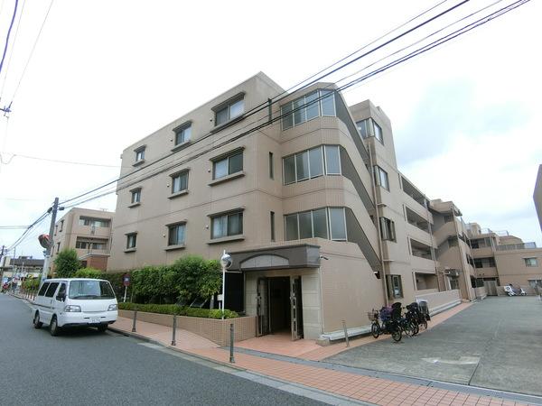 ファミール明大前 外観