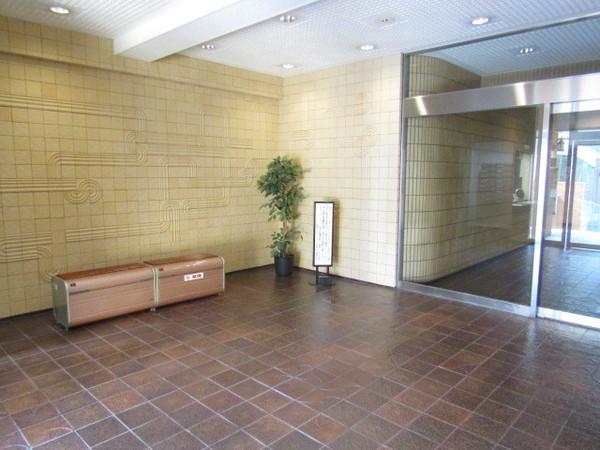 光建ハイムブリリアンス野毛山公園 ロビー