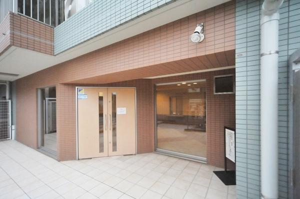 ガーデンホーム東寺尾ヒルズ エントランス