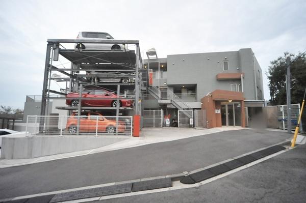 ガーデンホーム東寺尾ヒルズ 駐車場