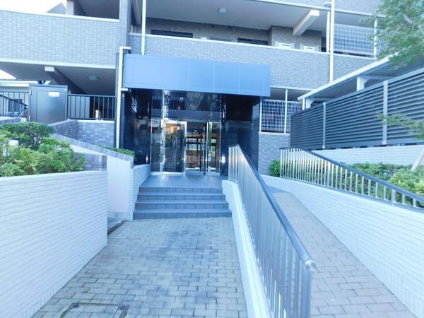 港北ニュータウンネオハイツ中川 エントランス