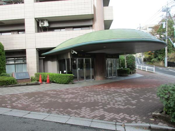ライオンズヒルズ調布つつじヶ丘壱番館 エントランス