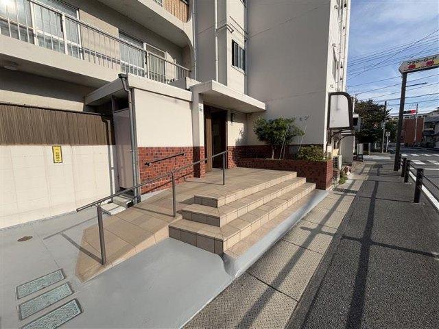 三東第5マンション エントランス