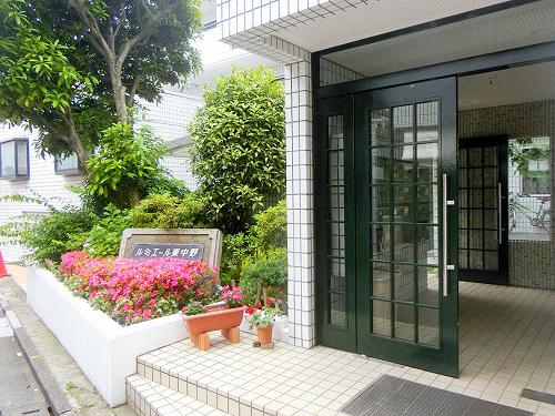ルミエール東中野 エントランス