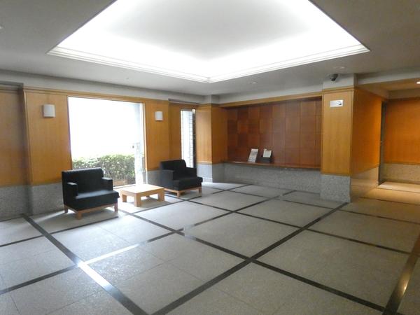 サーパス横濱岡野公園 ロビー