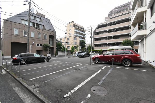 駒込富士ハイツ 駐車場