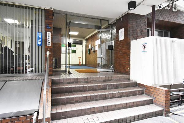 ノア新宿 エントランス
