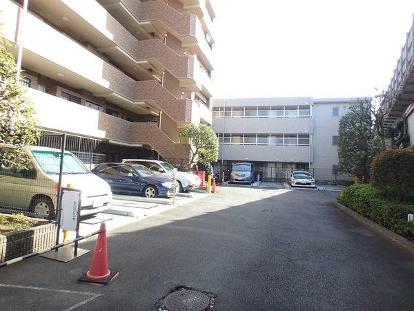 セザール第２日吉 駐車場