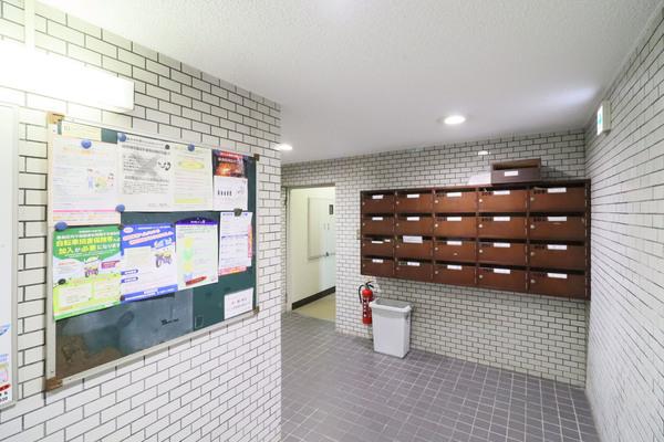 ワコー目白ハイツ エントランス