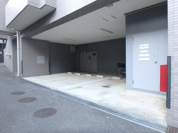 ナイスアーバン日吉Ⅲ 駐車場