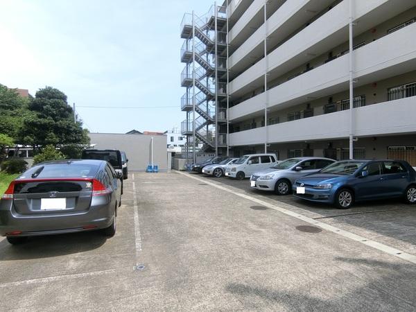 千歳船橋ビューグリーン 駐車場