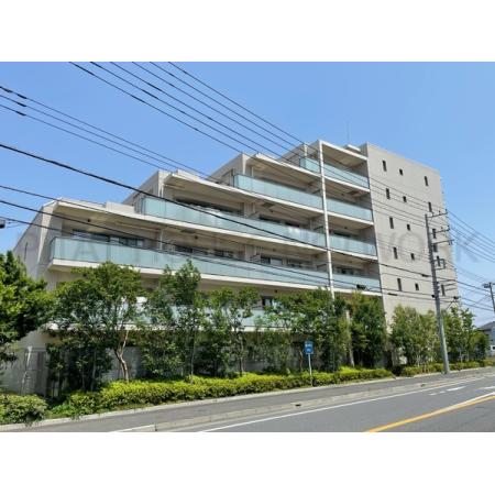 外壁は約150〜180mmを確保。耐火性・耐久性