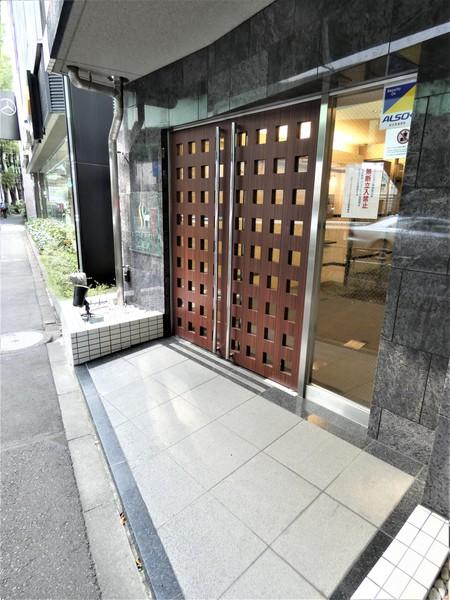 ステージファースト上北沢 エントランス
